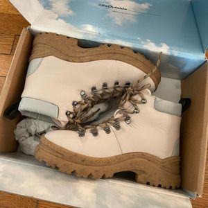 Thesus Outdoors (formerly Alice + Whittles) Everyday Boots in Allegra